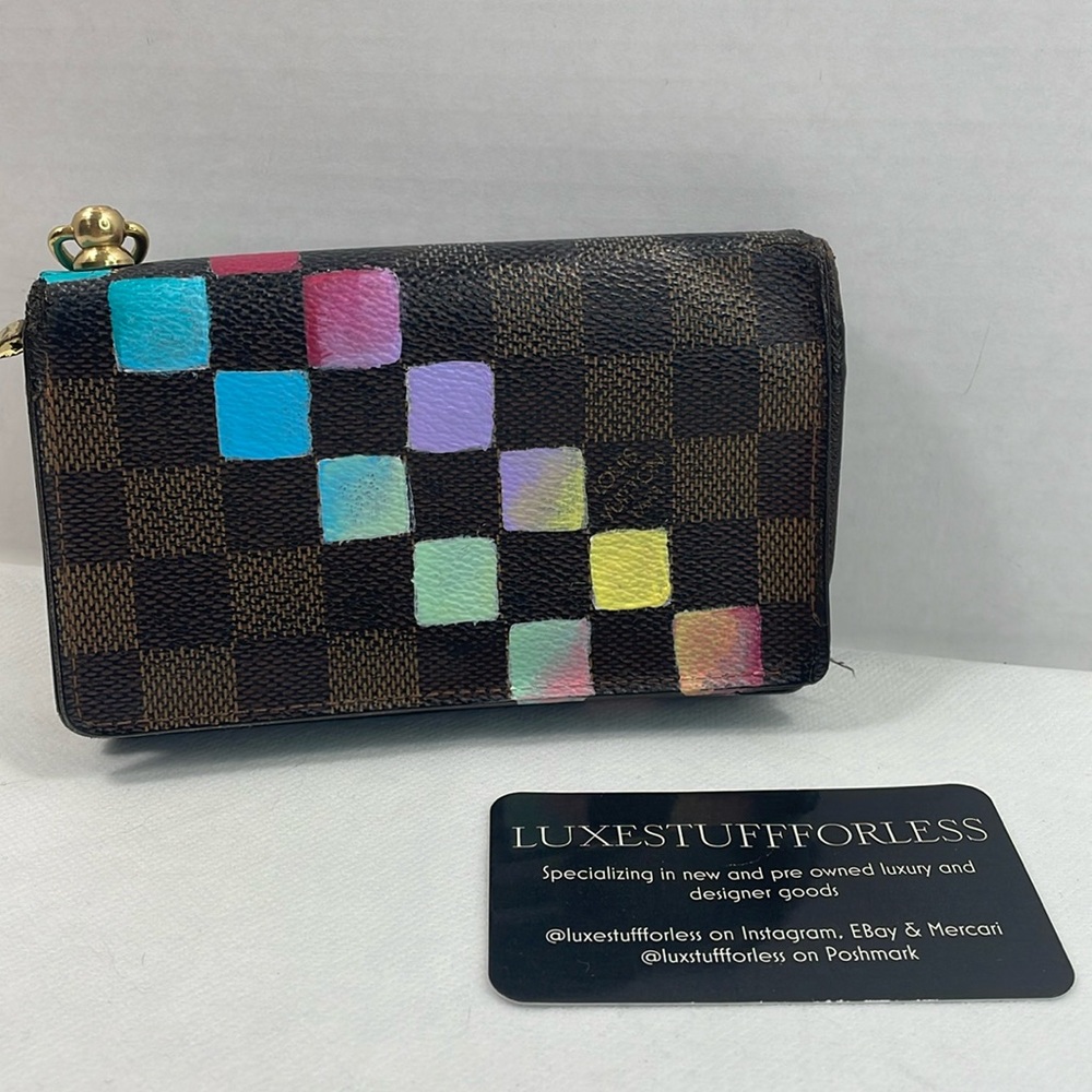 Authentic LOUIS VUITTON painted compact wallet, as is damier ebene